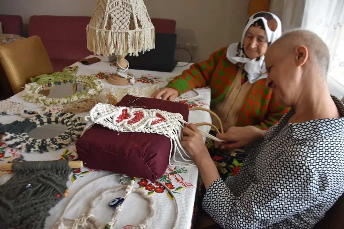 Nevim\'in Umut Dolu Şiir Kitabı