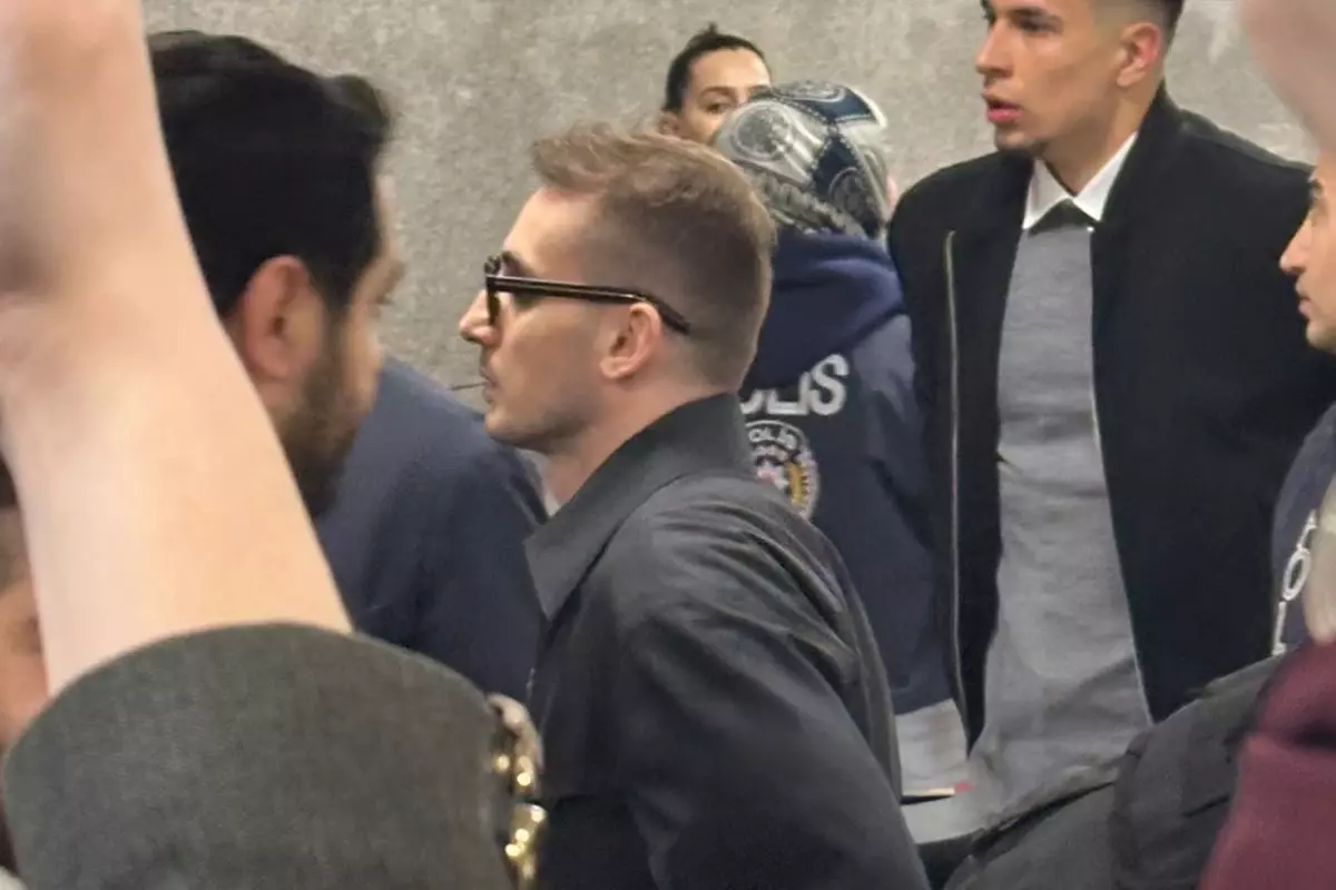 Kerem'den Mert Hakan'a b&uuml;y&uuml;k s&uuml;rpriz