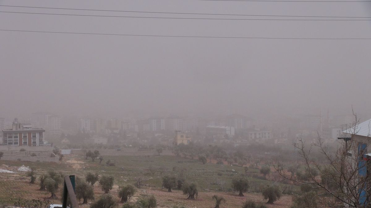 Kilis\'te Toz Taşınımı Hayatı Olumsuz Etkiledi