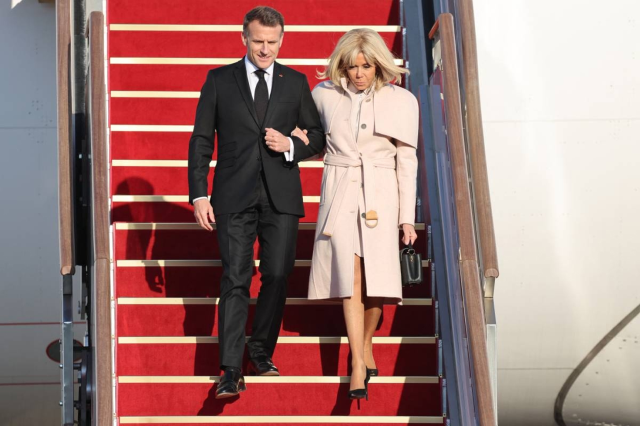 Macron çiftinden Trump'a Seul’de 