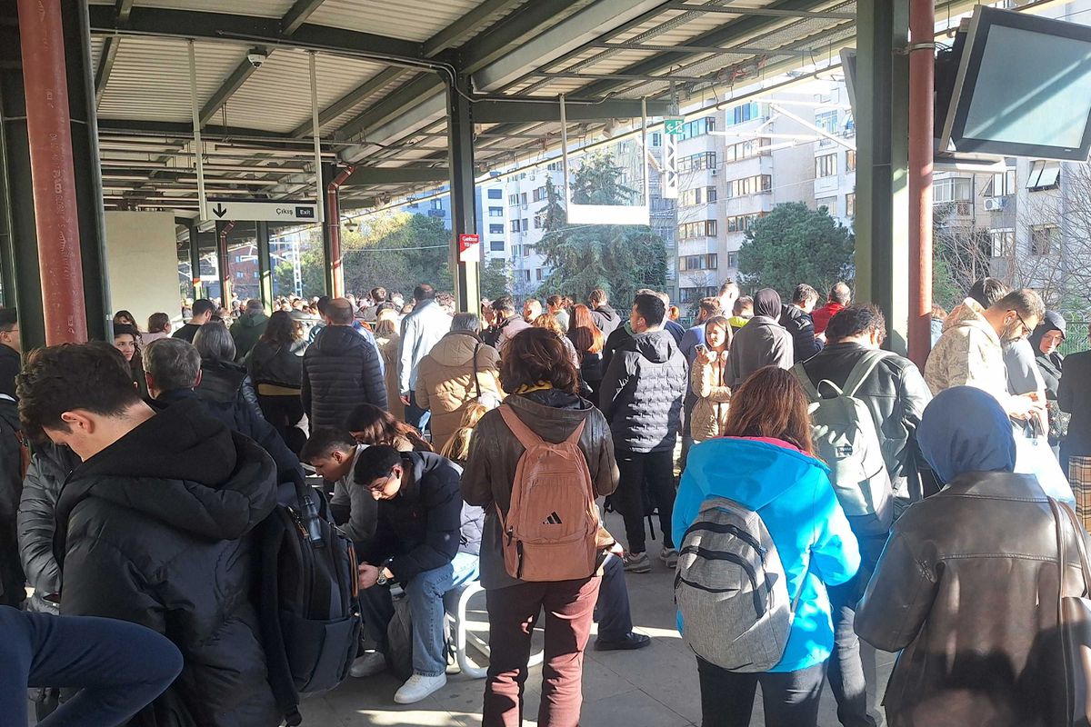 Marmaray Göztepe durağında hareketli dakikalar, hayatına raylarda son verdi