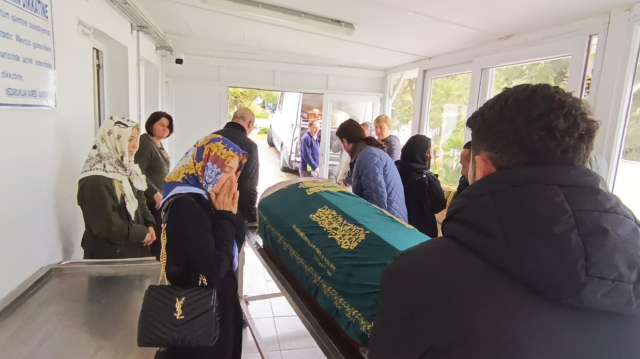 Ünlü sunucu Mehmet Ali Erbil annesinin cenazesine katılmadı