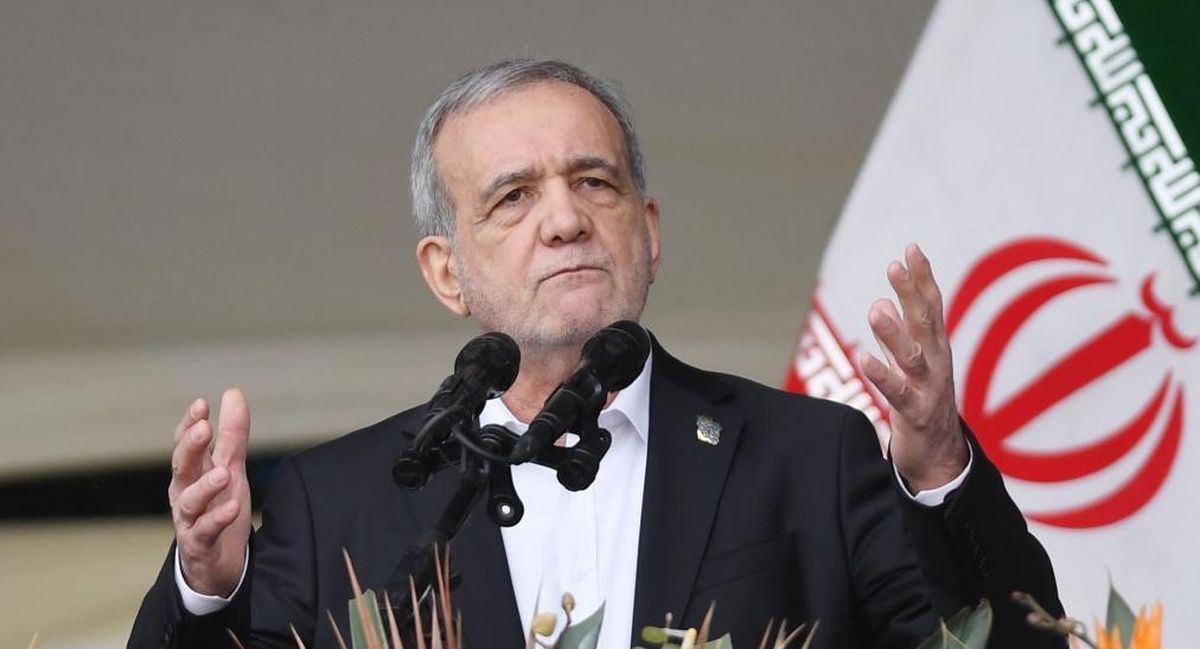 İran Cumhurbaşkanı\'ndan Sağlık Kuruluşlarına Çağrı