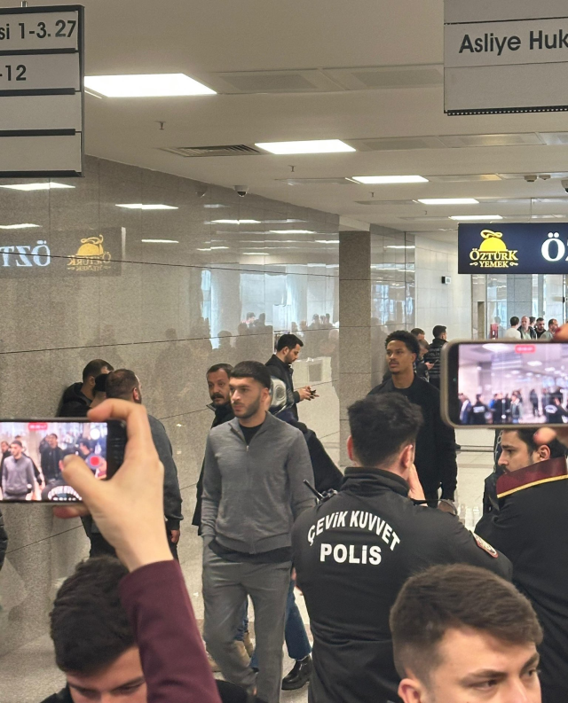 Tahliye olacak mı? Fenerbahçe camiası Mert Hakan için adliyede