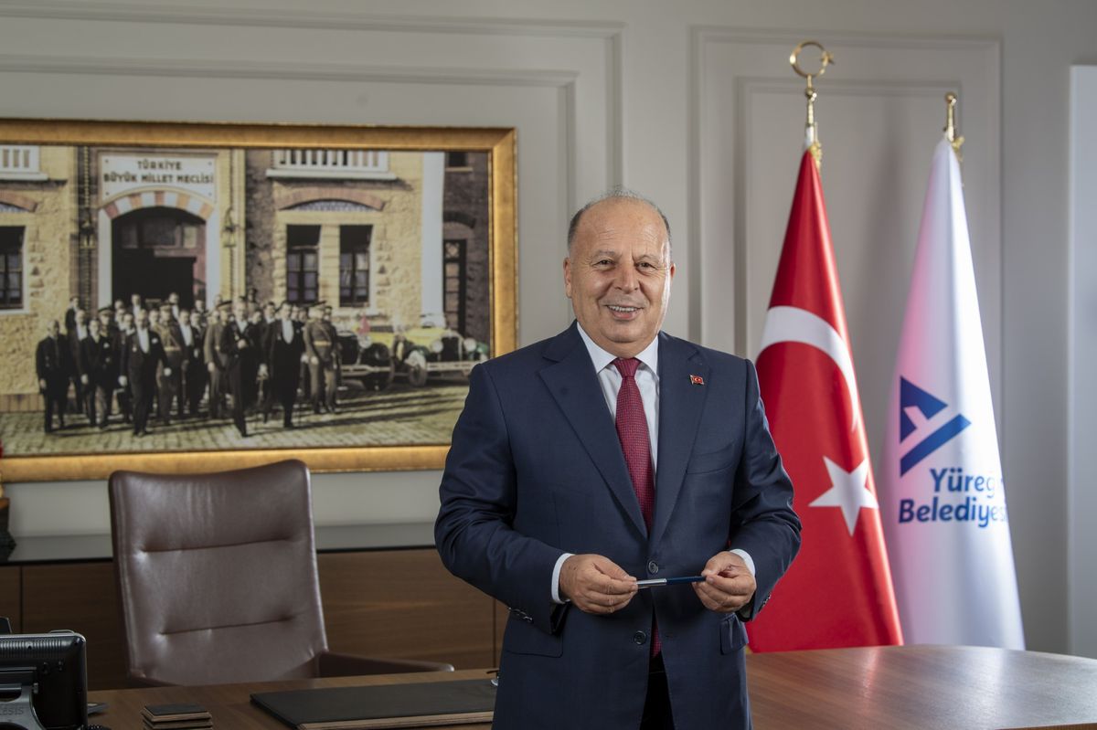 Yüreğir Belediye Başkanı\'na Rüşvet Cezası