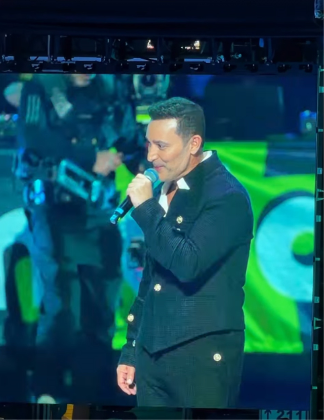 SAYGI1: MUSTAFA SANDAL GECESİ! GÖZYAŞLARINI TUTAMADI