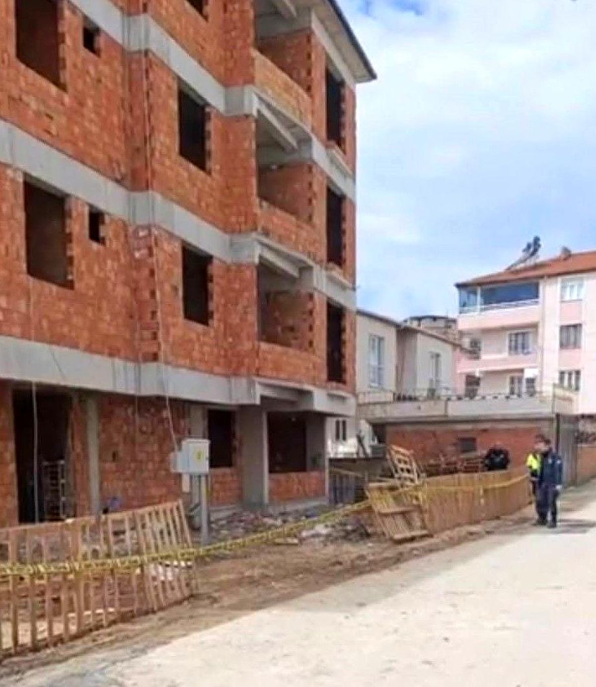 Suluova\'da İnşaatta Düşen İşçi Hayatını Kaybetti