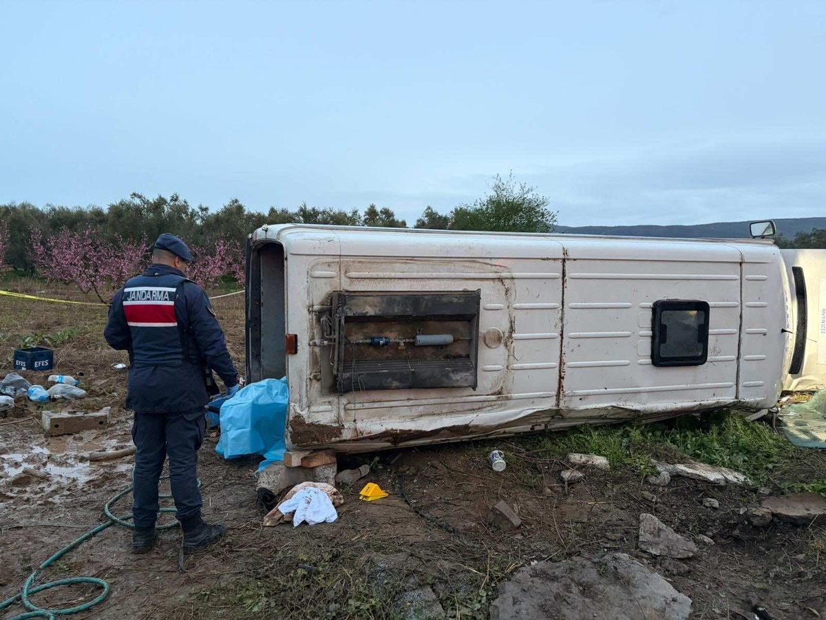 İznik\'te Minibüs Kazası: 1 Ölü, 12 Yaralı