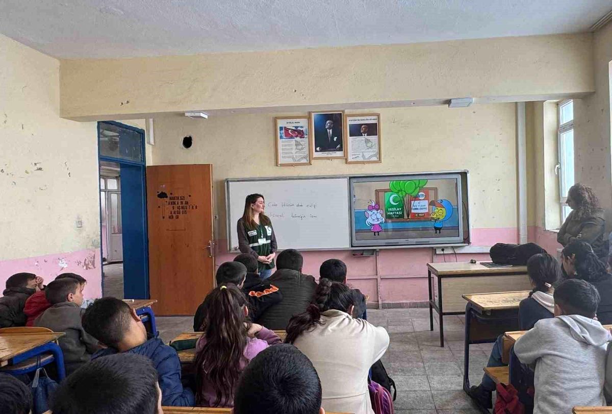 Yeşilay\'dan Bağımlılıkla Mücadele Eğitimi