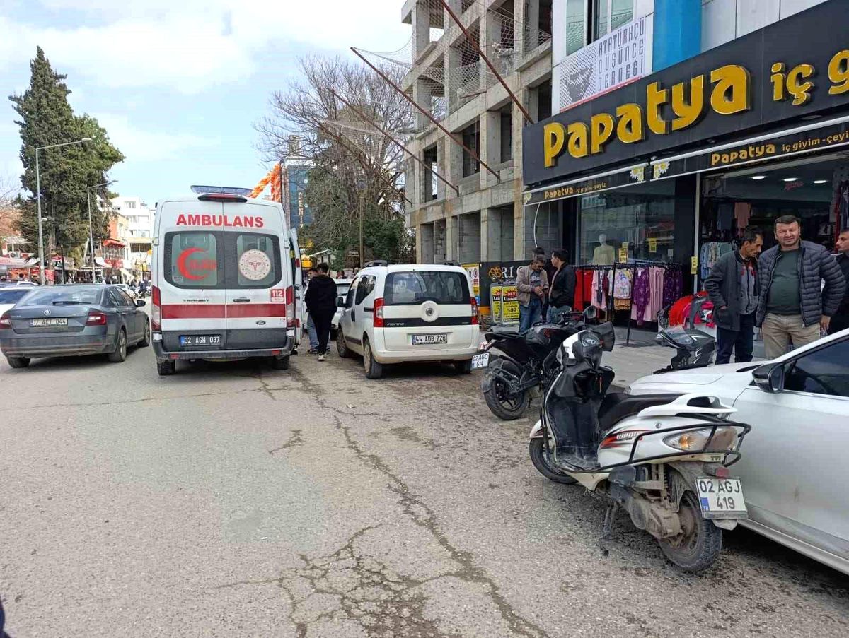 Adıyaman\'da Motosiklet Yayaya Çarptı