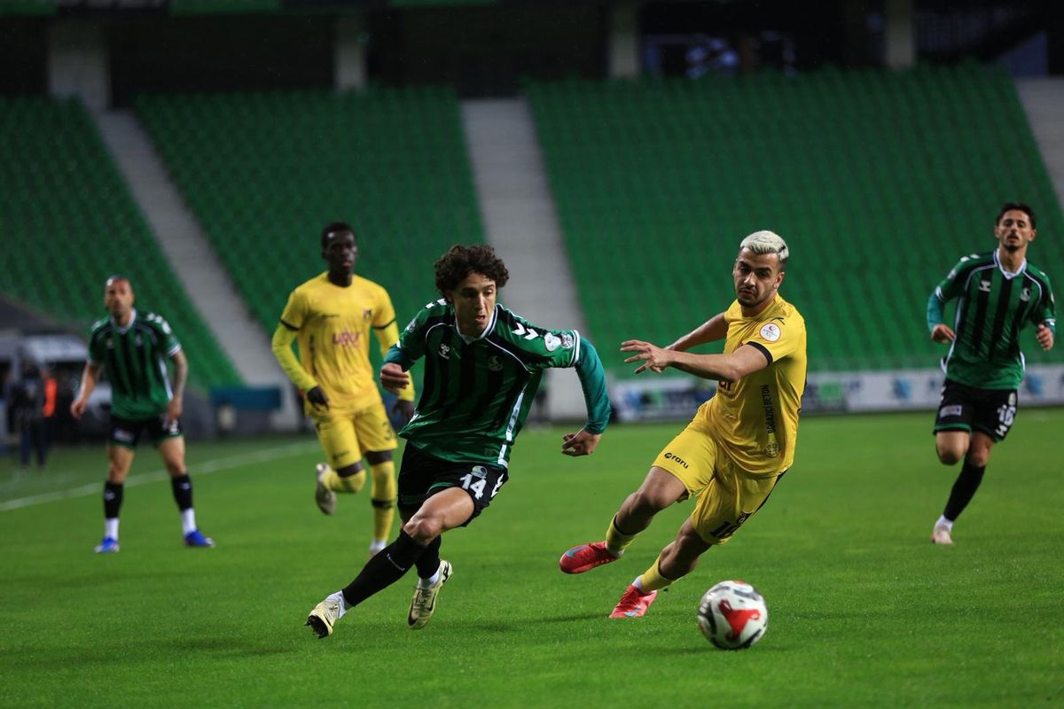 Sakaryaspor - İstanbulspor 2-2 Beraberlik