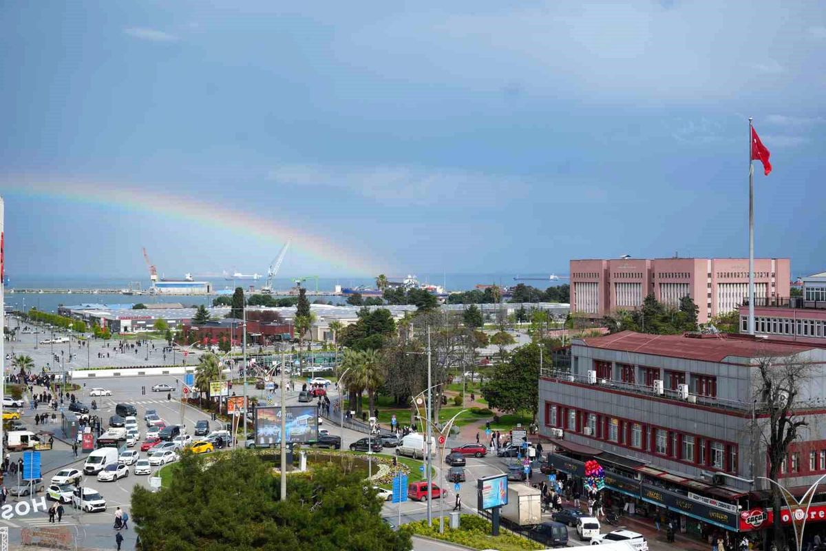 Samsun\'da Gökkuşağı Görsel Şöleni