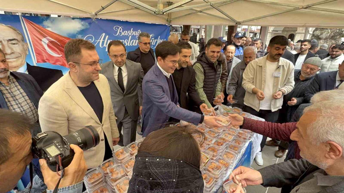 Tokat Belediyesi Türkeş\'i dualarla yad etti