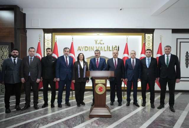 Toplantıya geciken Seda Sarıbaş kapıda kaldı