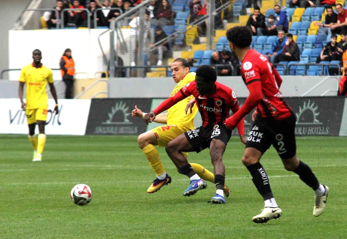 Göztepe İlk Yarıda Önde