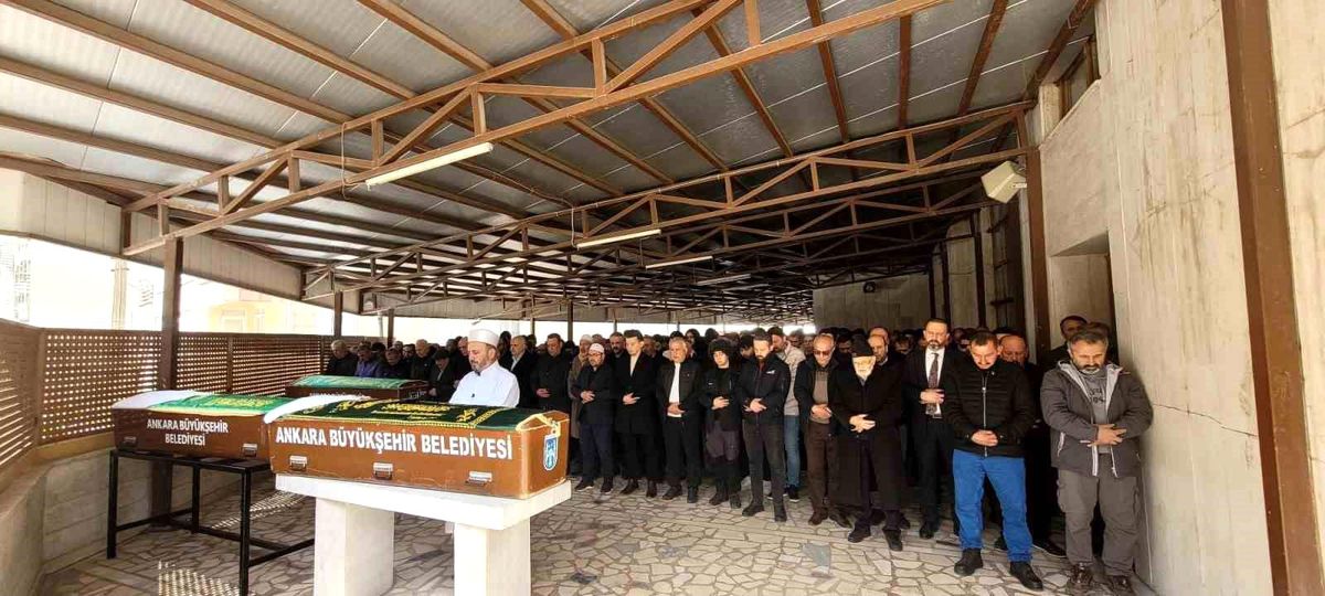 Ankara\'daki otobüs kazasında hayatını kaybeden 4 kişi son yolculuğuna uğurlandı