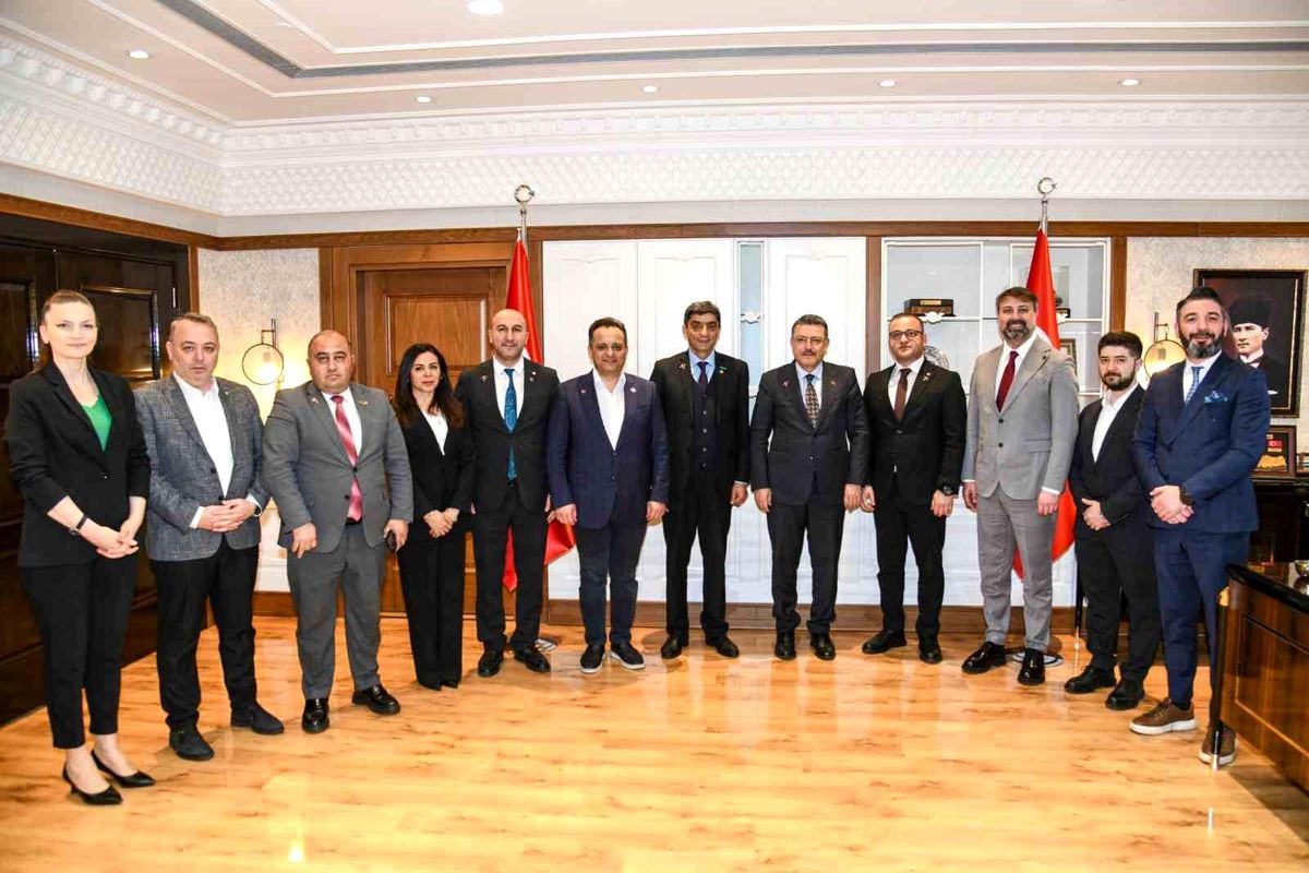 Azerbaycan heyetinden Trabzon\'a sağlık turizmi çıkarması