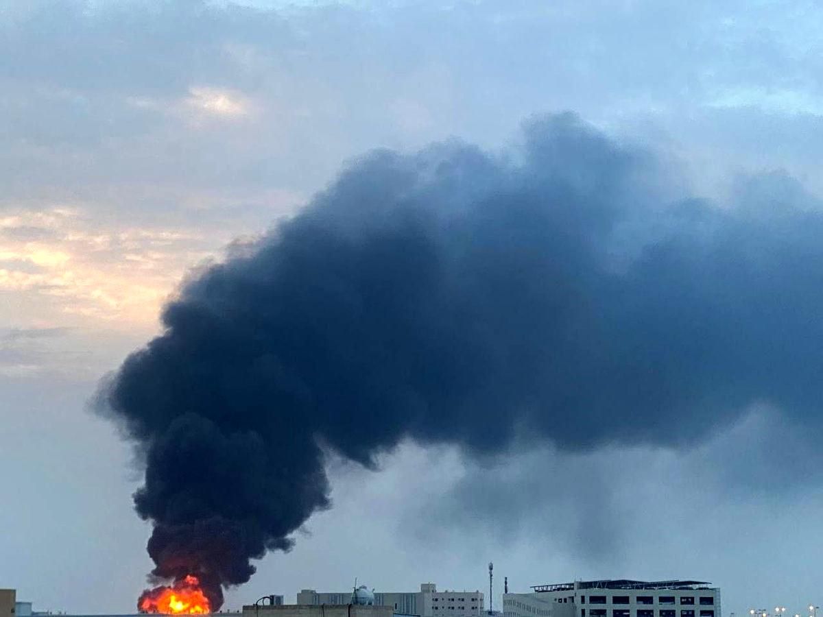 İran Saldırısı Bahreyn\'de Yangın Çıkardı