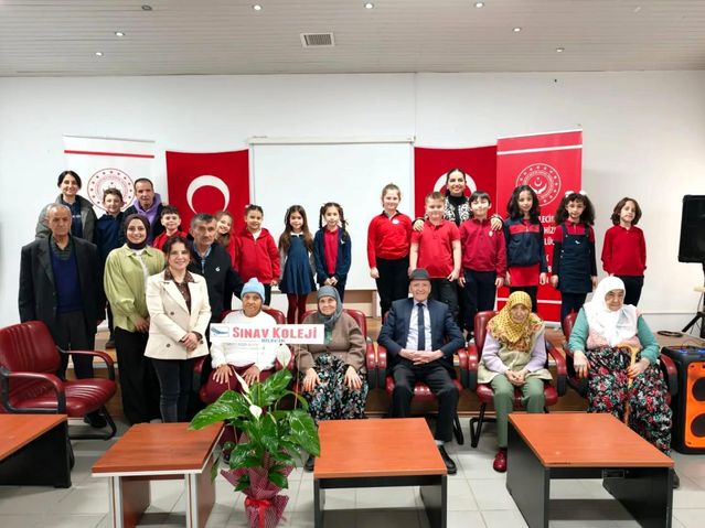 Yaşlılara Saygı Haftası’nda Öğrenci-Ziyareti