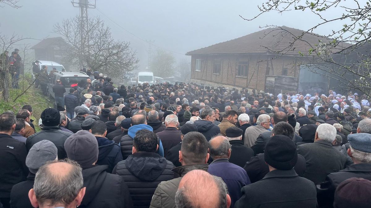 12 Yaşındaki Emircan Gölette Boğuldu