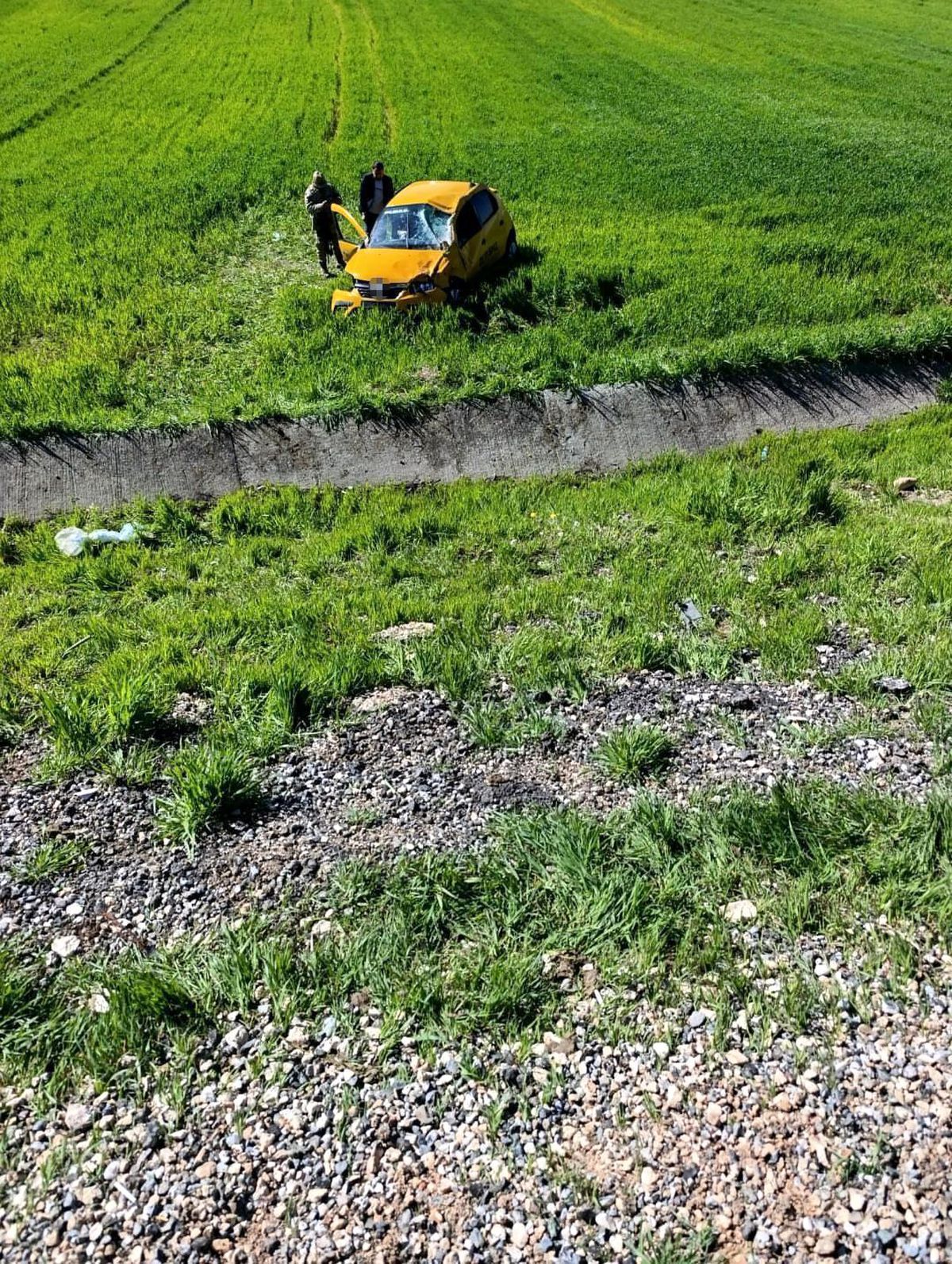 Silvan\'da Taksi Takla Attı: 4 Yaralı