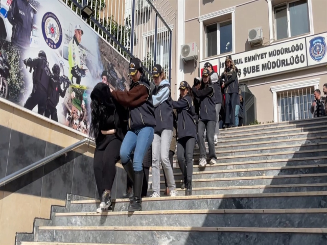 Eskort siteleri üzerinden kadın pazarlayanlara operasyon! 9 kişi tutuklandı