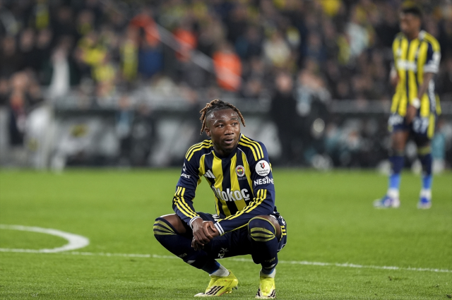 Fenerbahçe, Galatasaray'ın kaybettiği haftada Beşiktaş'ı uzatmalarda devirdi