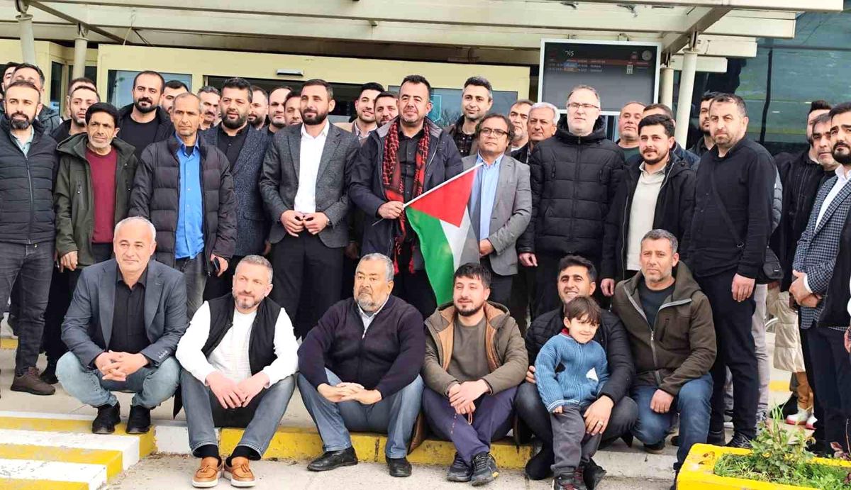 Eğitimci Yazar Gazze İçin İspanya\'ya Gitti