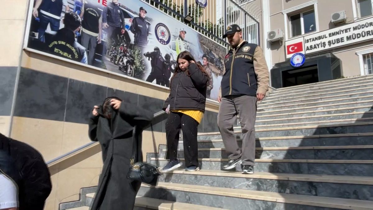 Eskort siteleri üzerinden kadın pazarlayanlara operasyon! 9 kişi tutuklandı