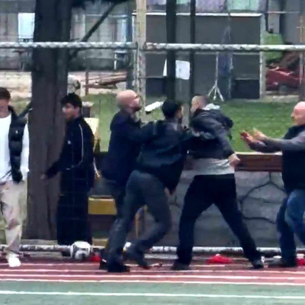 Derince\'de Hakeme Saldırı Girişimi