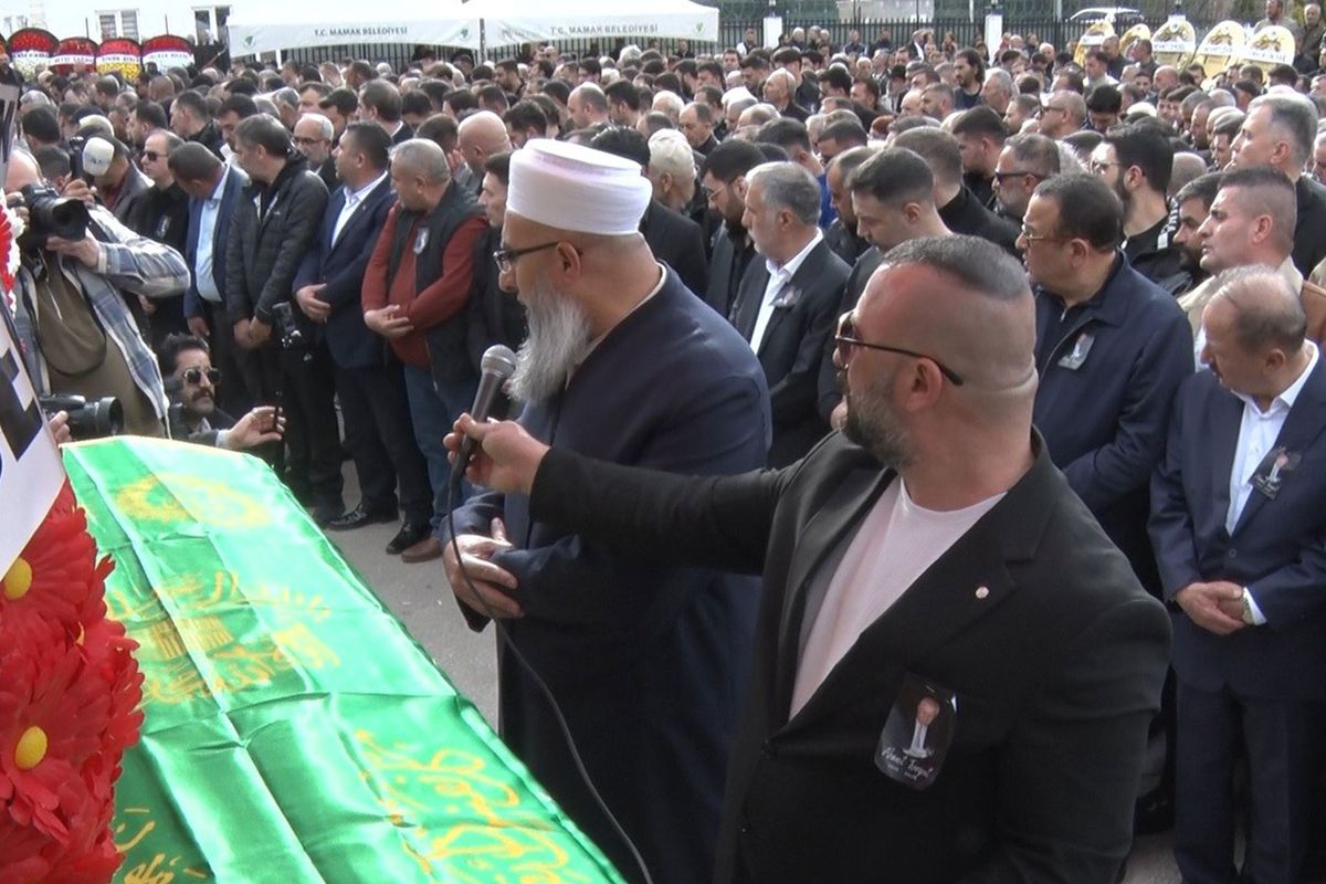 "Kürt Ahmet" lakaplı Ahmet Turgut son yolculuğuna uğurlandı