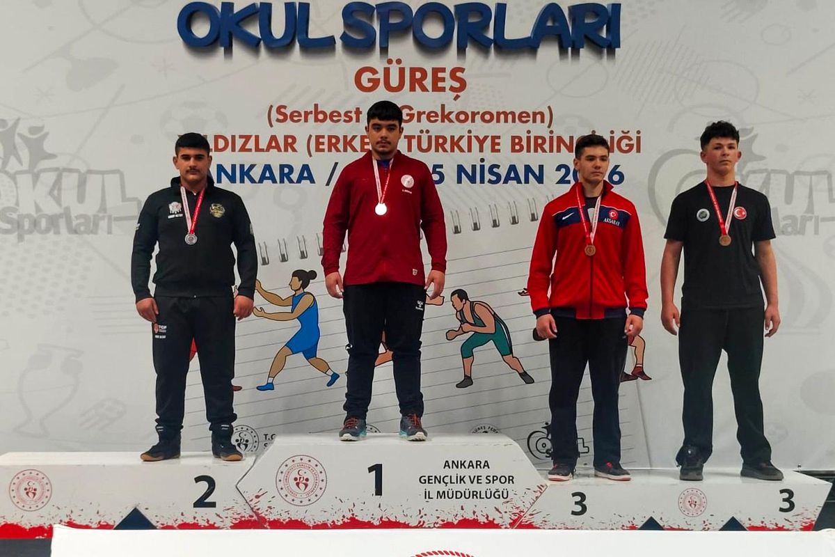 Manavgatlı güreşçi Umut Altay Türkiye ikincisi oldu