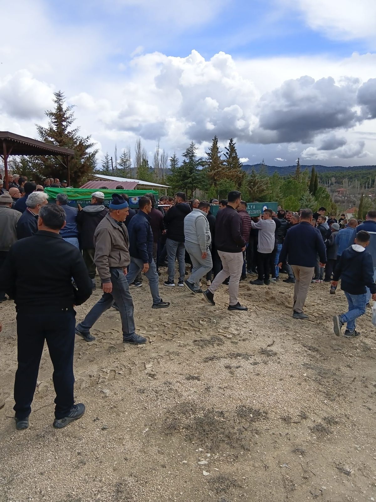 Korkuteli\'de İki Çocuğun Cenazesi Toprağa Verildi