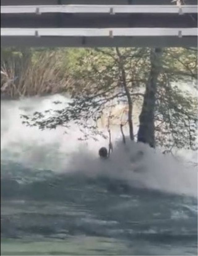 Tarsus'ta kayıp genç akıntıya böyle kapıldı: Son görüntüleri ortaya çıktı