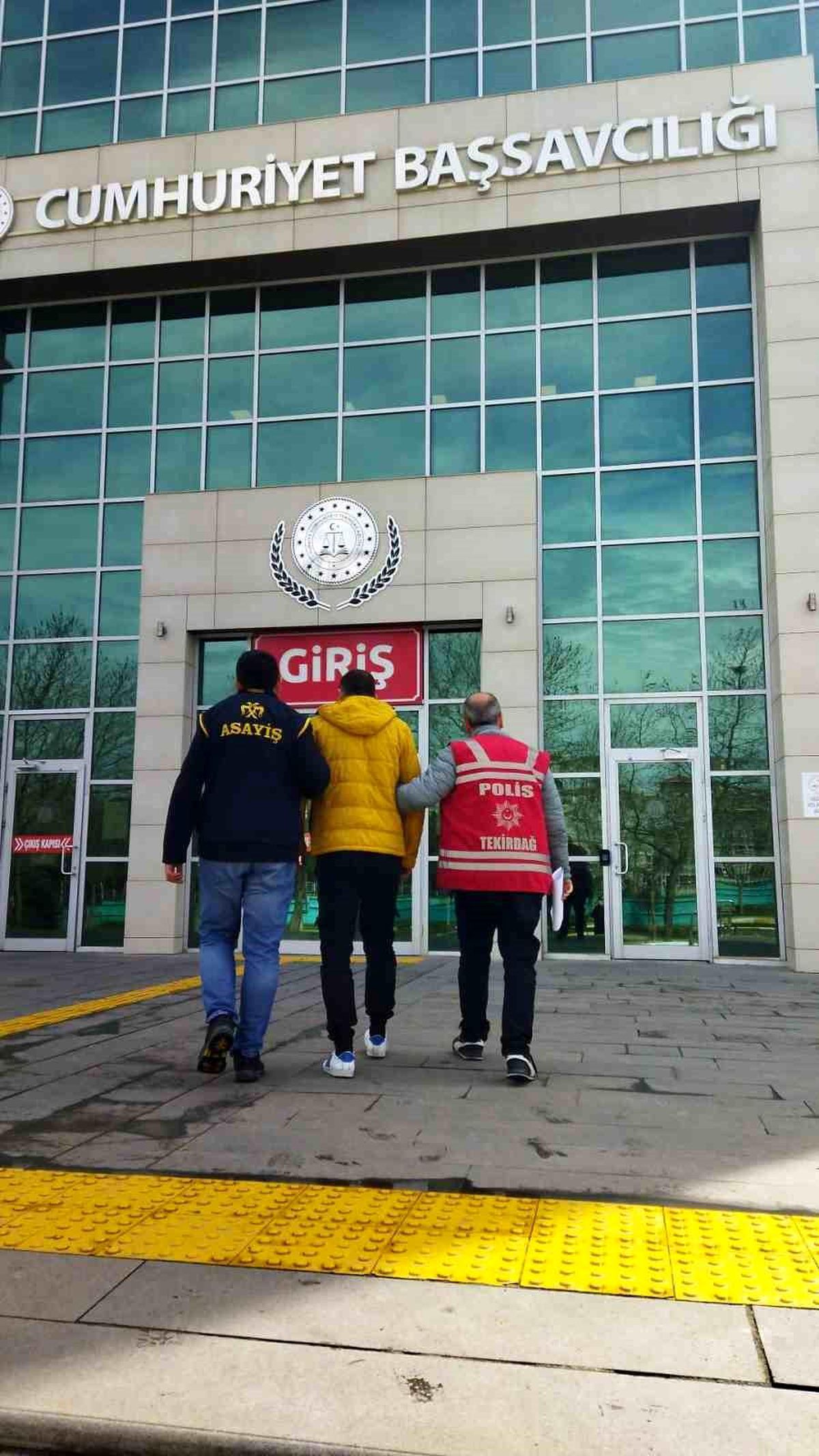 Tekirdağ\'da 140 Aranan Kişi Yakalandı