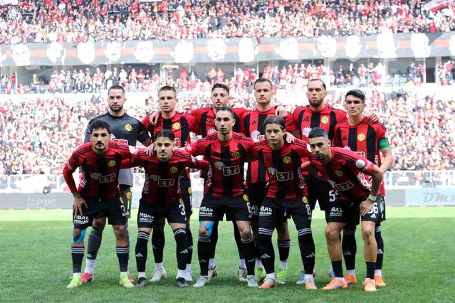 Eskişehirspor, Kütahyaspor'u 4-0 Mağlup Etti