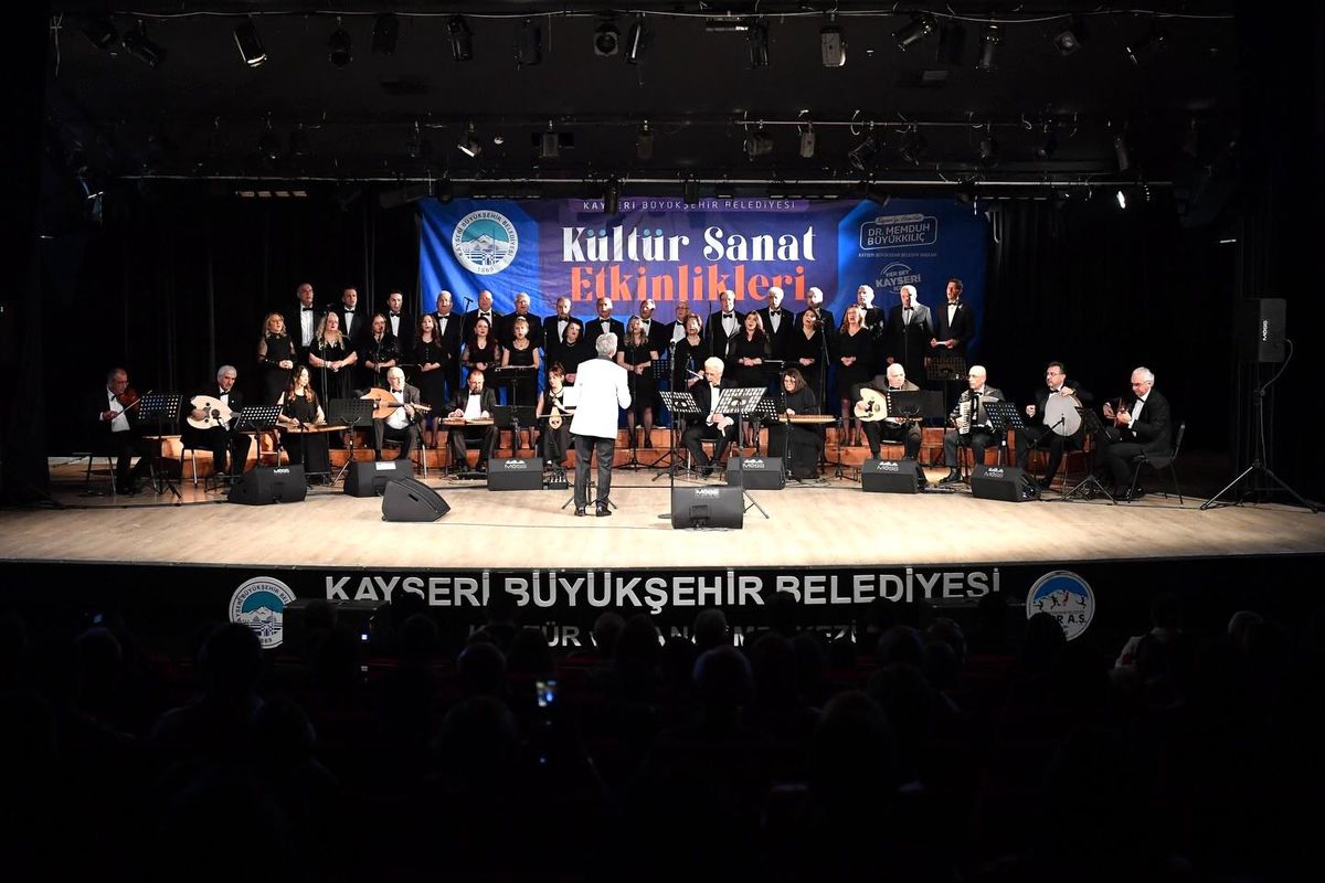 Türk Sanat Müziği konseri Kayserililerden büyük ilgi gördü