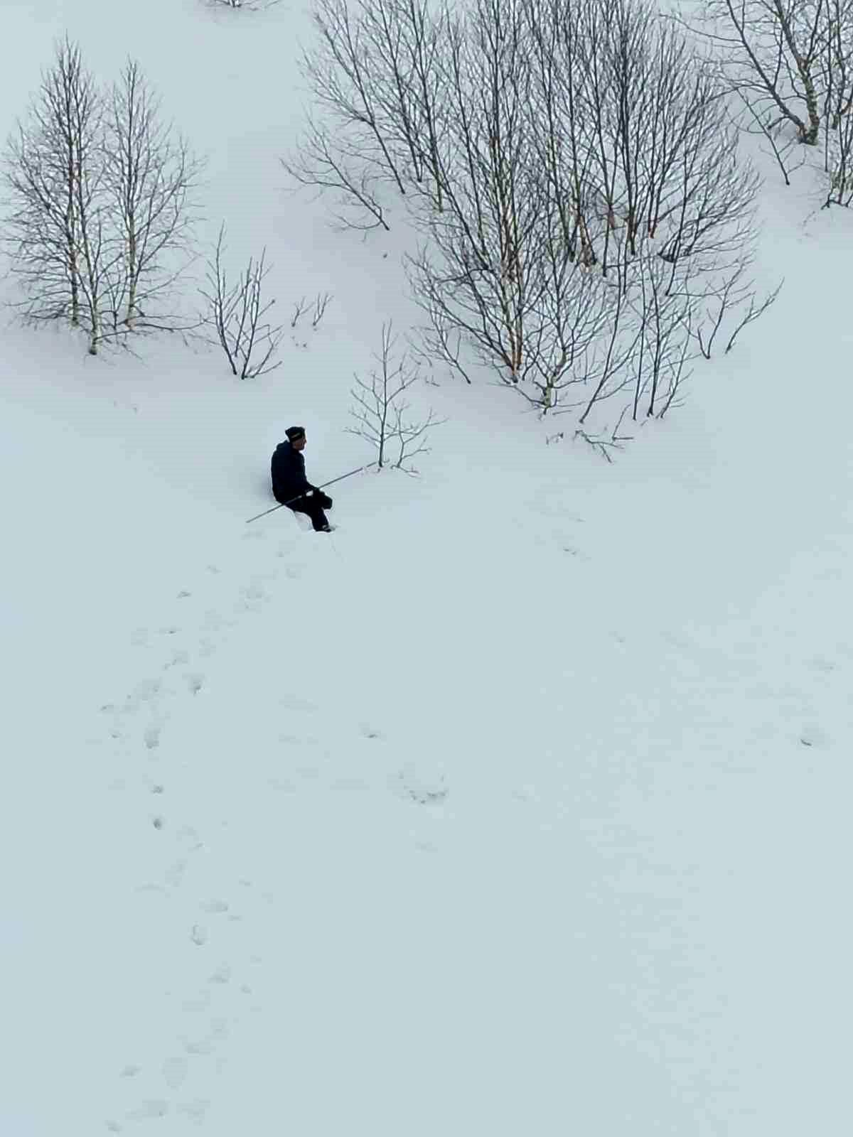 Artvin\'de Çığdan Kayıp Çobanın Arama Çalışmaları Devam Edemiyor