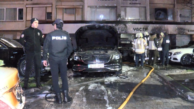 15 araç bir gecede kül oldu: Tek şüphe üzerinde duruluyor