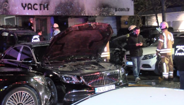 15 araç bir gecede kül oldu: Tek şüphe üzerinde duruluyor
