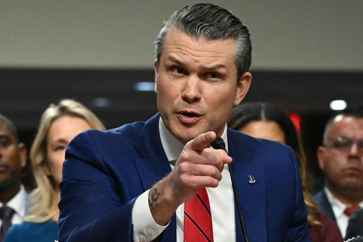 ABD Savaş Bakanı\'ndan İran’a sert mesaj: Trump şaka yapmaz