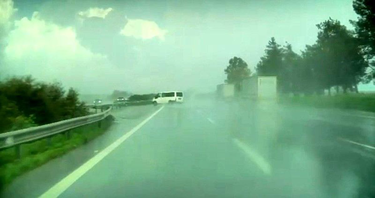 Adana\'da Takla Atan Araç Kazası