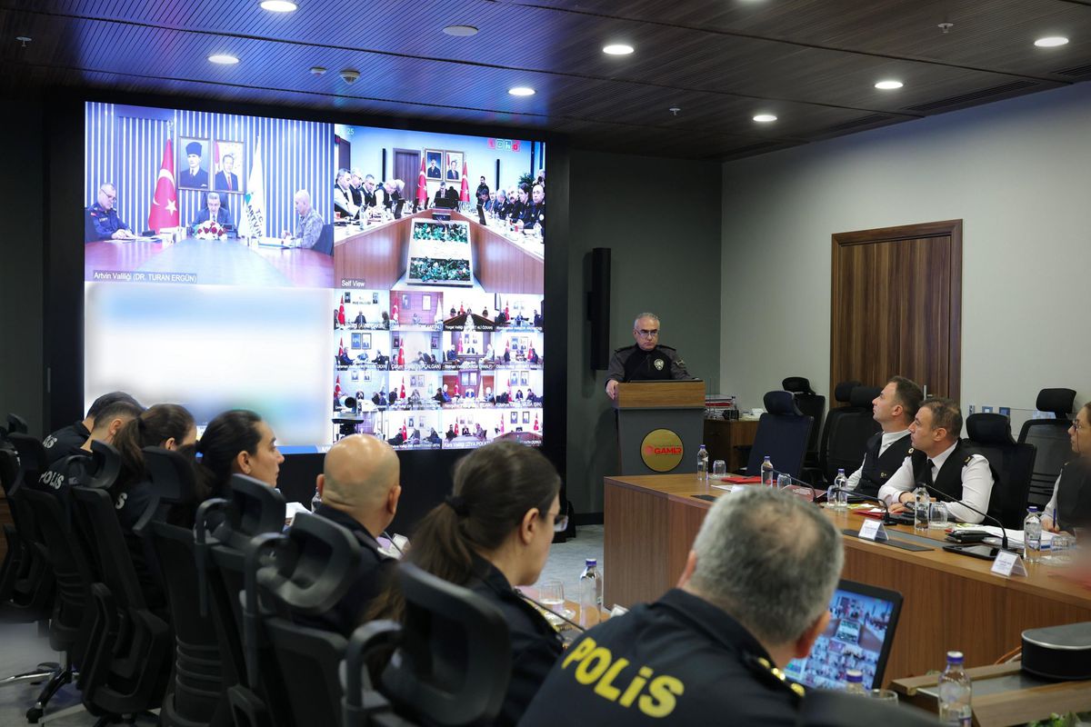 Bakan Çiftçi\'den Valilerle Güvenlik Toplantısı