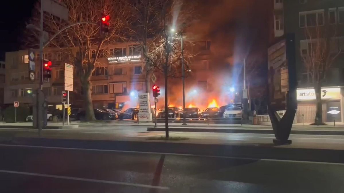 Beşiktaş\'ta Kundaklama ve Silahlı Saldırı