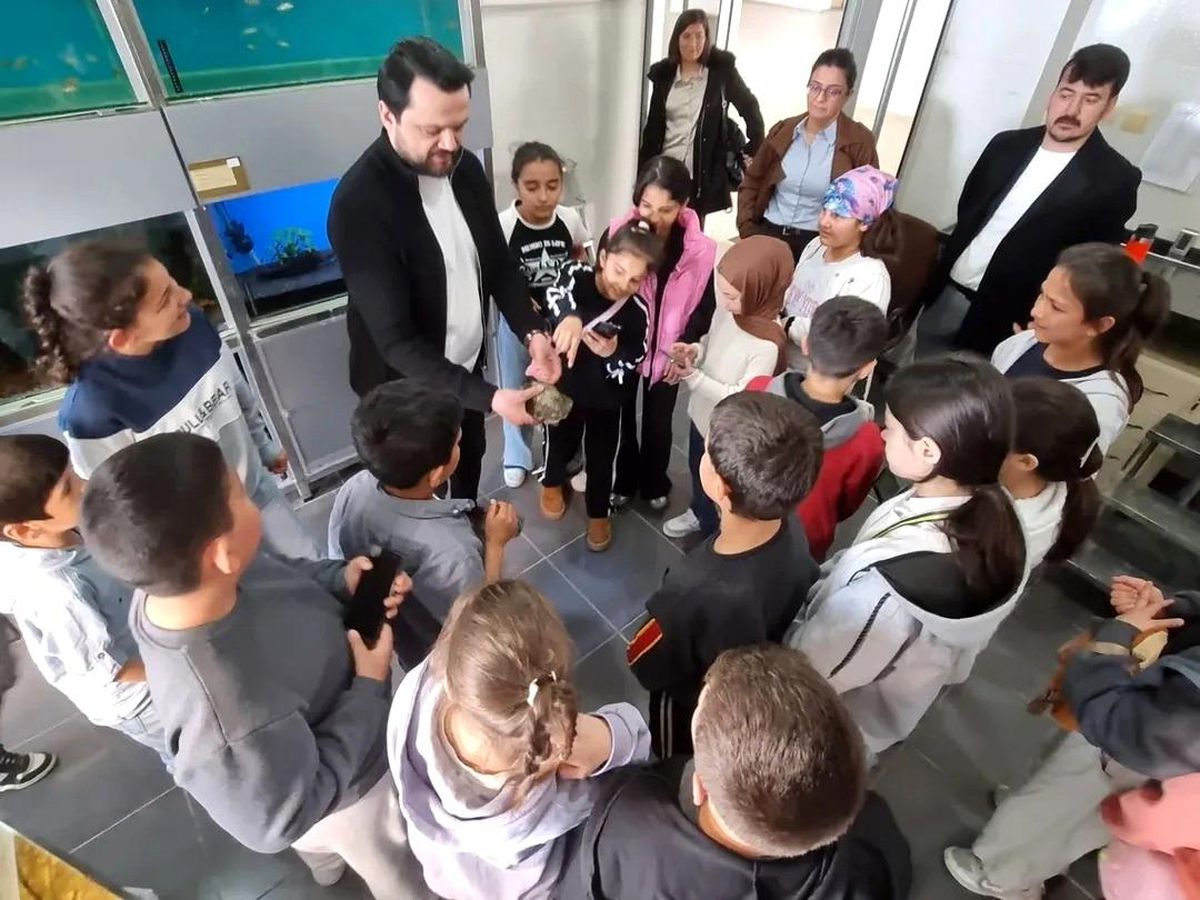 Boyabatlı Öğrenciler Tarihi ve Bilimsel Merkezleri Geziyor