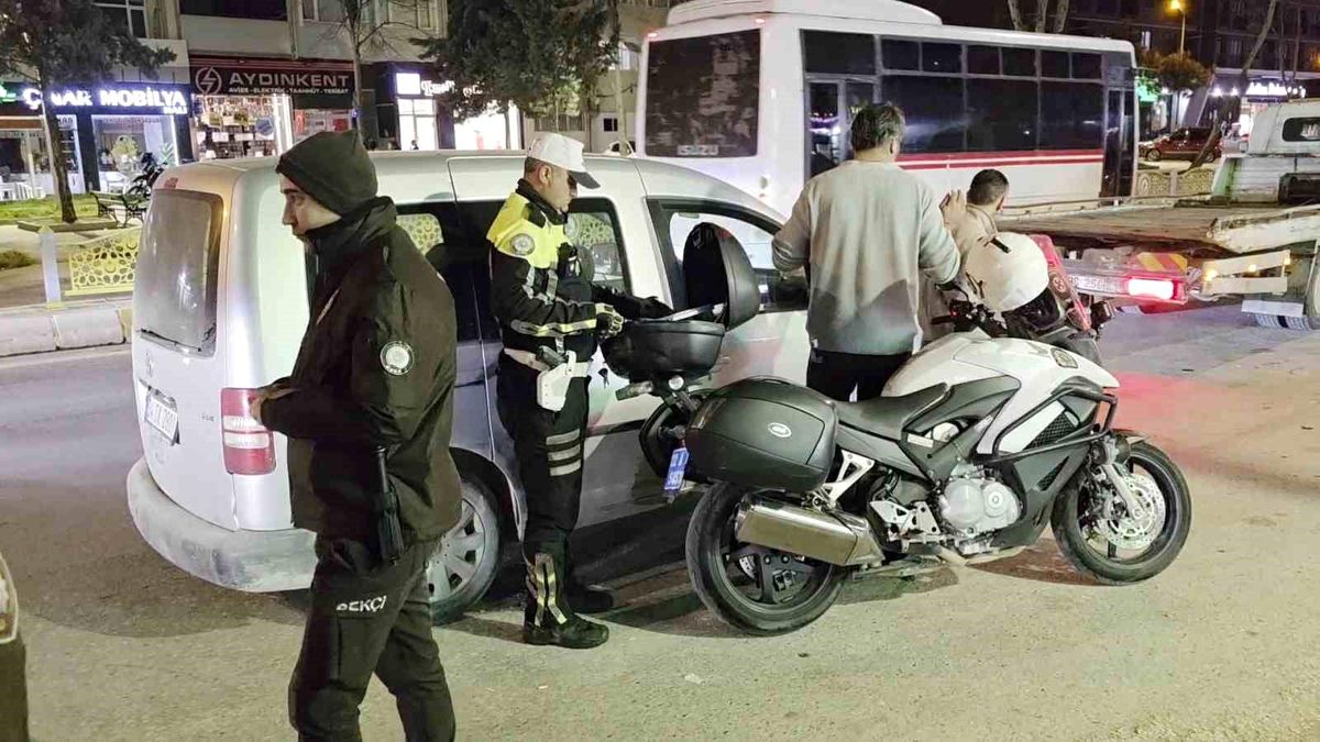 Edirne\'de Geniş Kapsamlı Polis Uygulaması