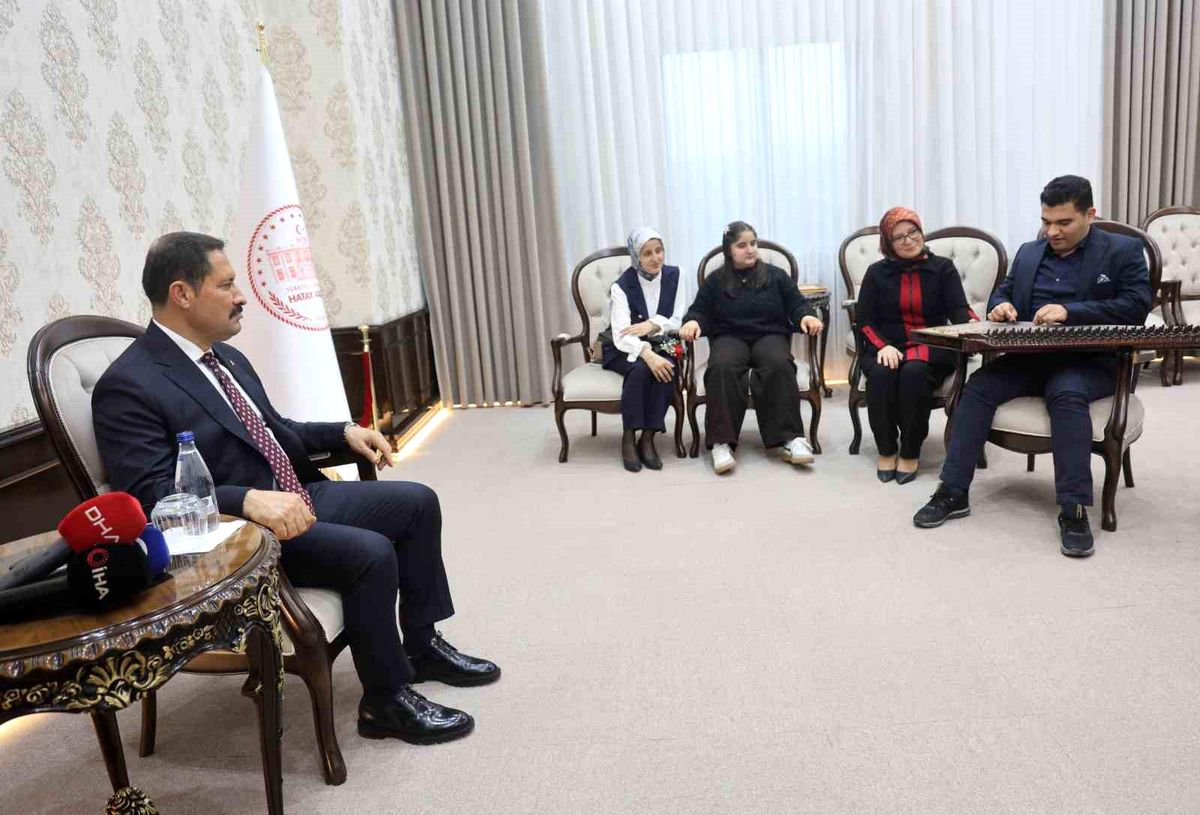 Otizmli Ertuğrul\'un Yeteneği Takdir Topladı