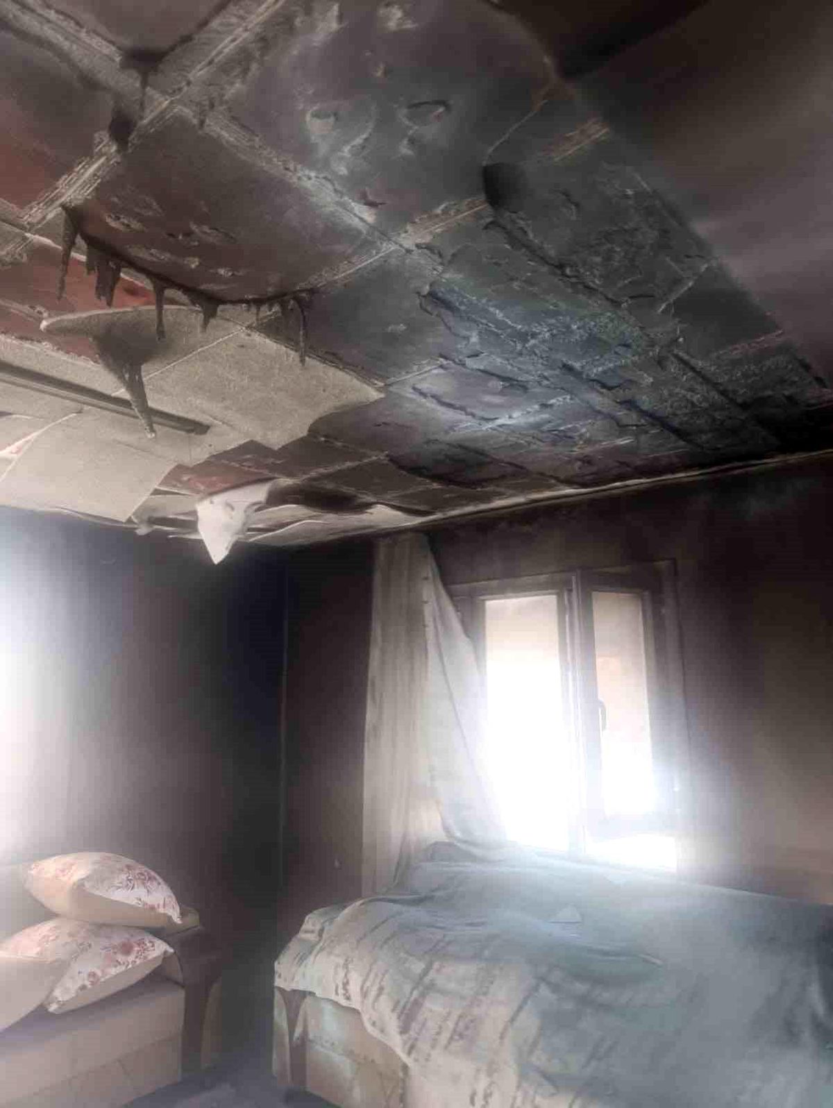 Kumlu\'da ev yangını