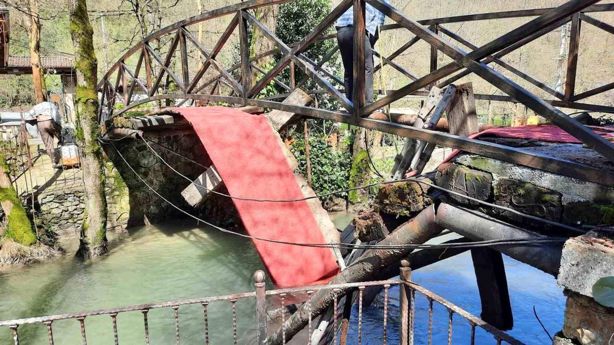 Sapanca\'da Asma Köprü Çöktü