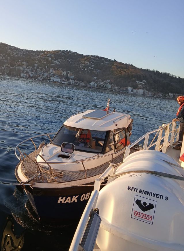 Sarıyer’de Sürüklenen Tekne Kurtarıldı
